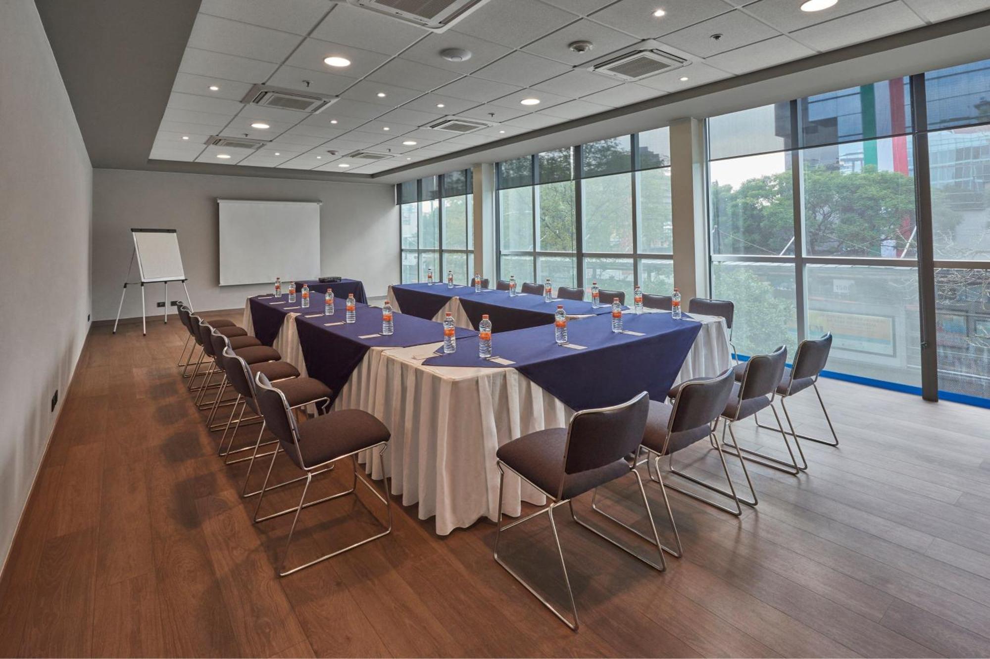 City Express Plus By Marriott Ciudad De Mexico Insurgentes Sur Luaran gambar