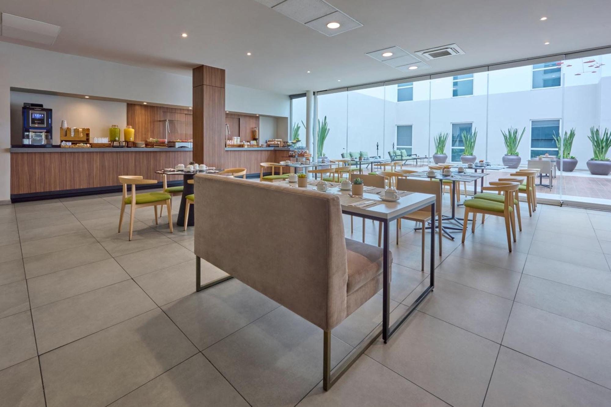City Express Plus By Marriott Ciudad De Mexico Insurgentes Sur Luaran gambar