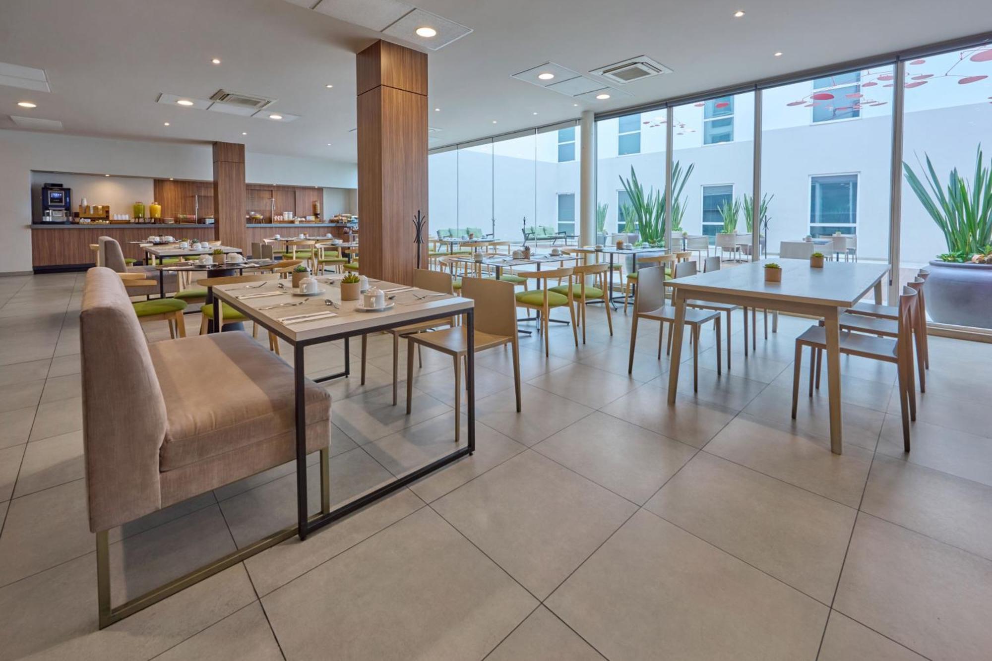 City Express Plus By Marriott Ciudad De Mexico Insurgentes Sur Luaran gambar